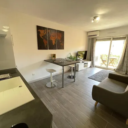 Centre De Beausoleil, Climatise, Wifi, Terrasse. Appartement