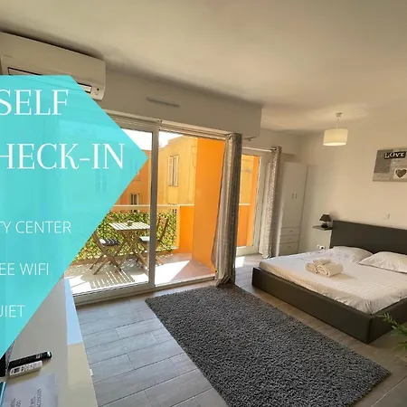 Centre De Beausoleil, Climatise, Wifi, Terrasse. * Beausoleil